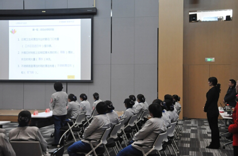 楷林物業第二屆“保潔之星”爭奪戰開啟